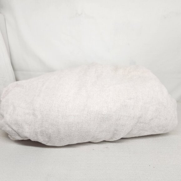 Garnet Hill 100% Cotton Twin Fitted Sheet Signature Solid Flannel - Picture 3 of 9